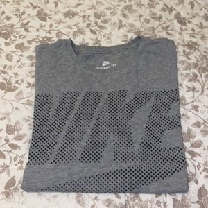 Nike Men’s Grey Tee Size Medium